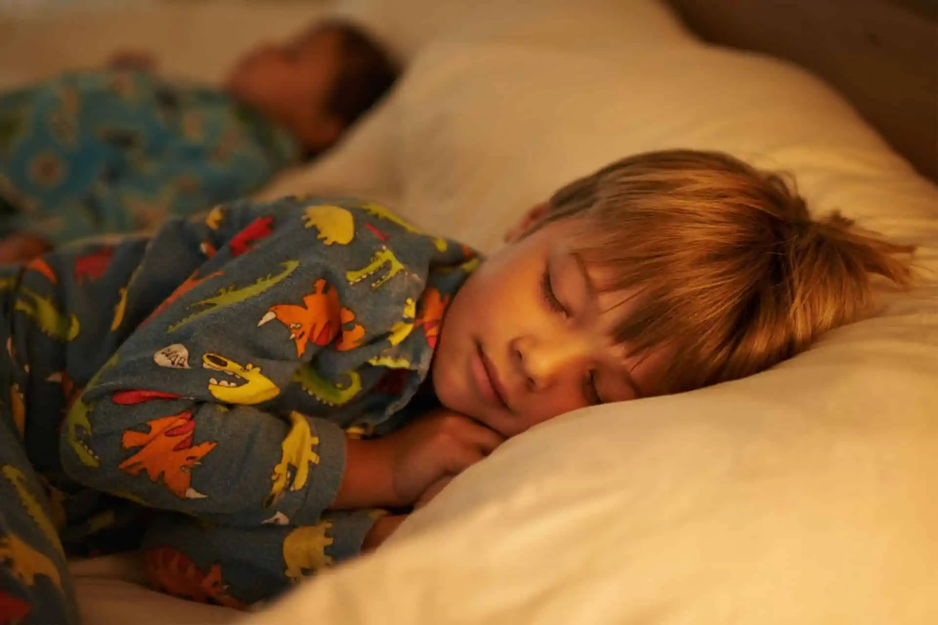 Studie: 'Bedtijd afdwingen helpt kinderen voldoende slapen'