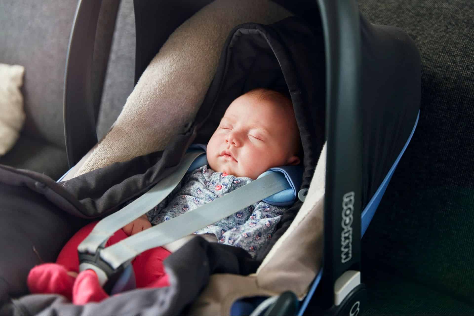 archief huren Sturen Je baby veilig in de autostoel: tegen de rijrichting | Goedgezind.be
